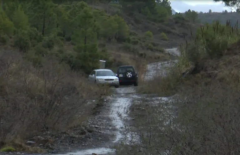 Rrenc-Bardhanjor e amortizuar/ Rruga peng i premtimeve, 2 km e…