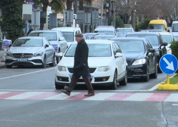 Në Shkodër shtohen kontrollet dhe aplikimi i gjobave për parkimet…