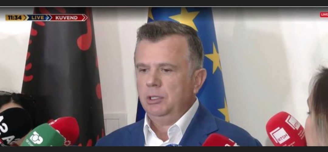 Largimi i “neomalësores”, Balla: Të dorëzojë mandatin që i dha PS, nuk&hellip;