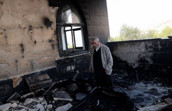 Sulme ndaj dy xhamive në Bregun Perëndimor, tensionet…
