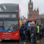 Britania ul çmimin e biletës së autobusit, qeveria prezanton masa&hellip;